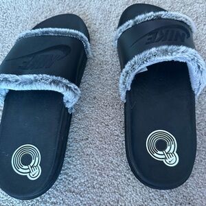 Nike Black and Gray Fur-Lined Slides